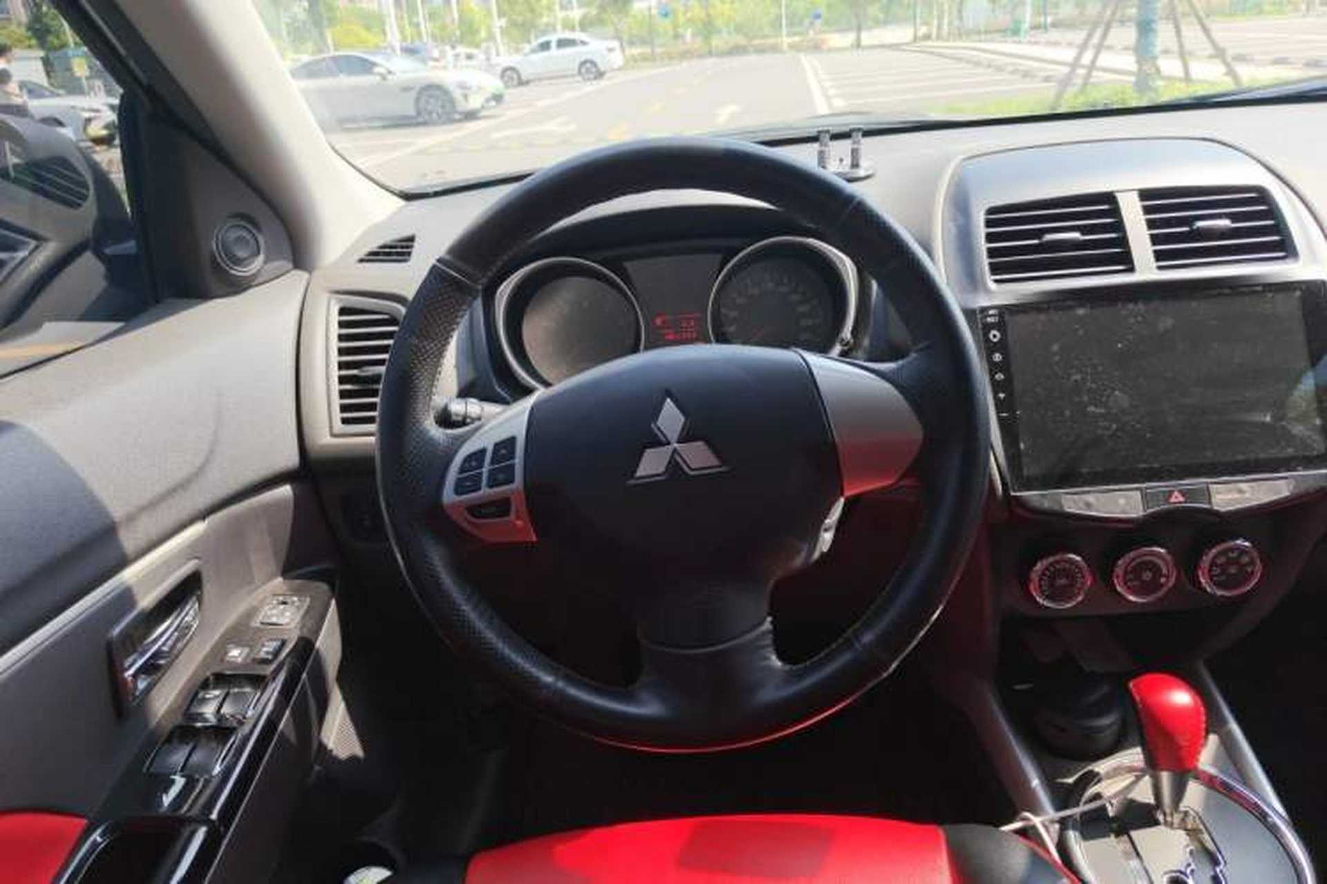 Used Mitsubishi ASX 2013 2.0L CVT Two-Wheel Drive Elite Edition Steering Wheel
