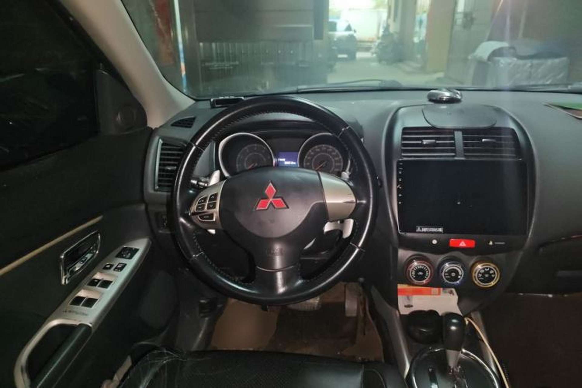 Used Mitsubishi ASX 2013 2.0L CVT Two-Wheel Drive Luxury Edition Steering Wheel