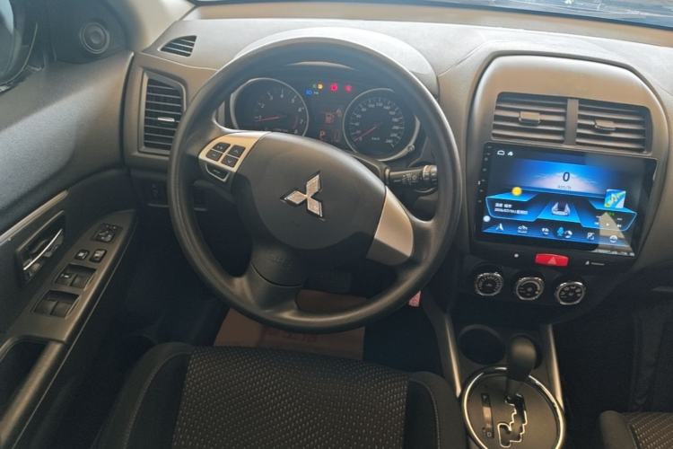 Used Mitsubishi ASX 2013 2.0L CVT Two-Wheel Drive Elite Edition Steering Wheel