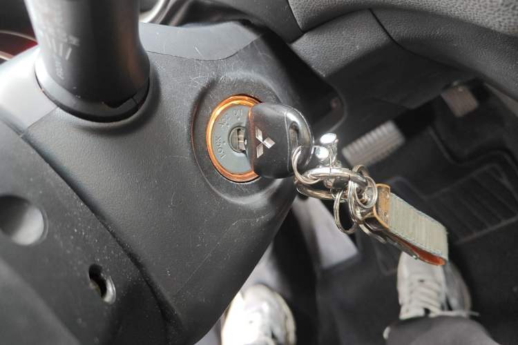 Used Mitsubishi ASX 2013 2.0L CVT Two-Wheel Drive Elite Edition Vehicle Key