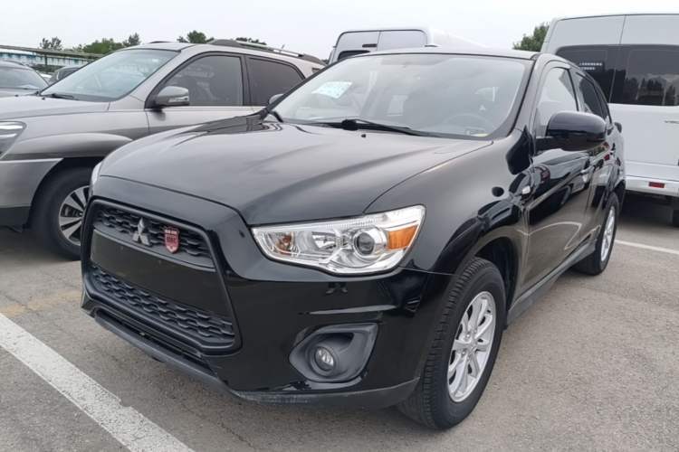Used Mitsubishi ASX 2013 2.0L Manual Two-Wheel Drive Comfort Edition Guazi used car, China used car export, Used car for sale, Used Mitsubishi cars, Cheapest cars for sale