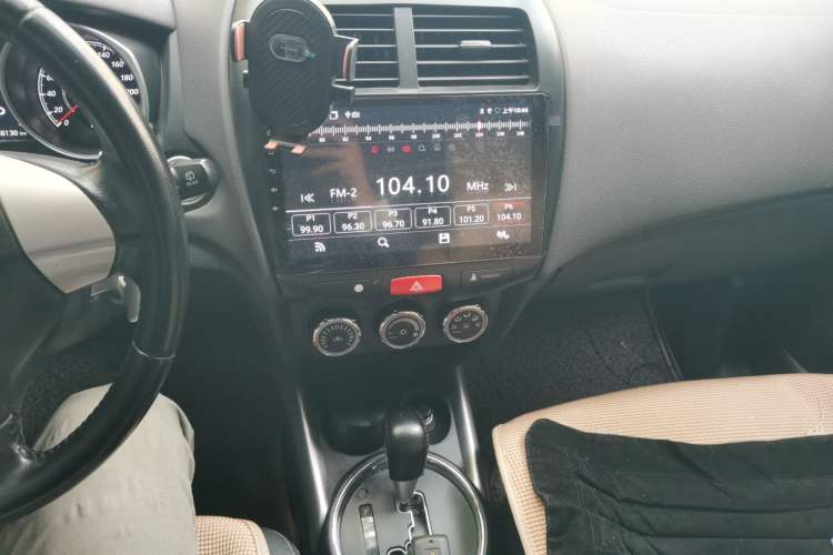 Used Mitsubishi ASX 2013 2.0L CVT Two-Wheel Drive Luxury Edition Audio And AC Panel