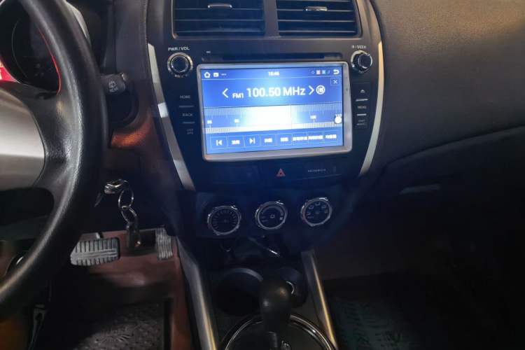 Used Mitsubishi ASX 2013 2.0L CVT Two-Wheel Drive Elite Edition Audio And AC Panel