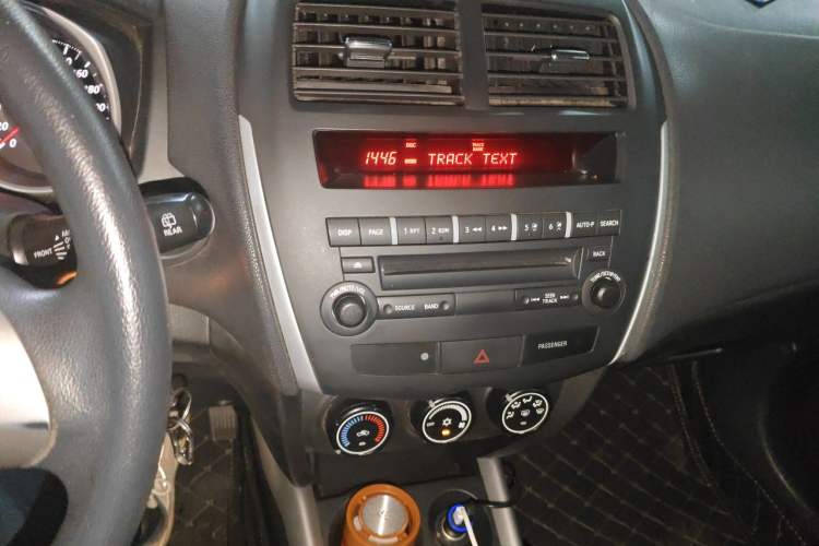 Used Mitsubishi ASX 2013 1.6L Manual Two-Wheel Drive Standard Edition Audio And AC Panel