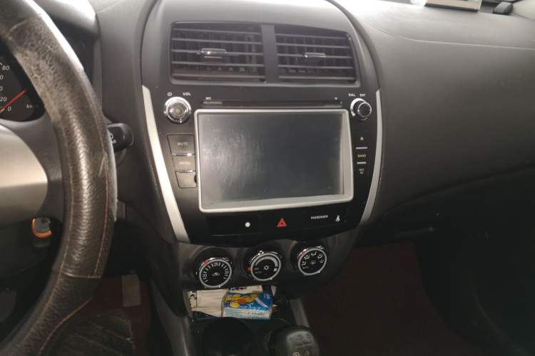 Used Mitsubishi ASX 2013 2.0L Manual Two-Wheel Drive Comfort Edition Audio And AC Panel