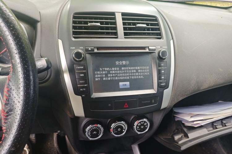 Used Mitsubishi ASX 2013 2.0L CVT Two-Wheel Drive Elite Edition Audio And AC Panel