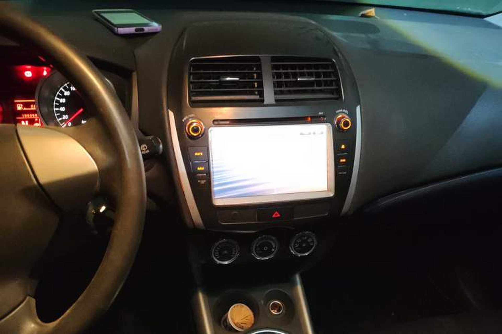 Used Mitsubishi ASX 2013 2.0L CVT Two-Wheel Drive Elite Edition Audio And AC Panel