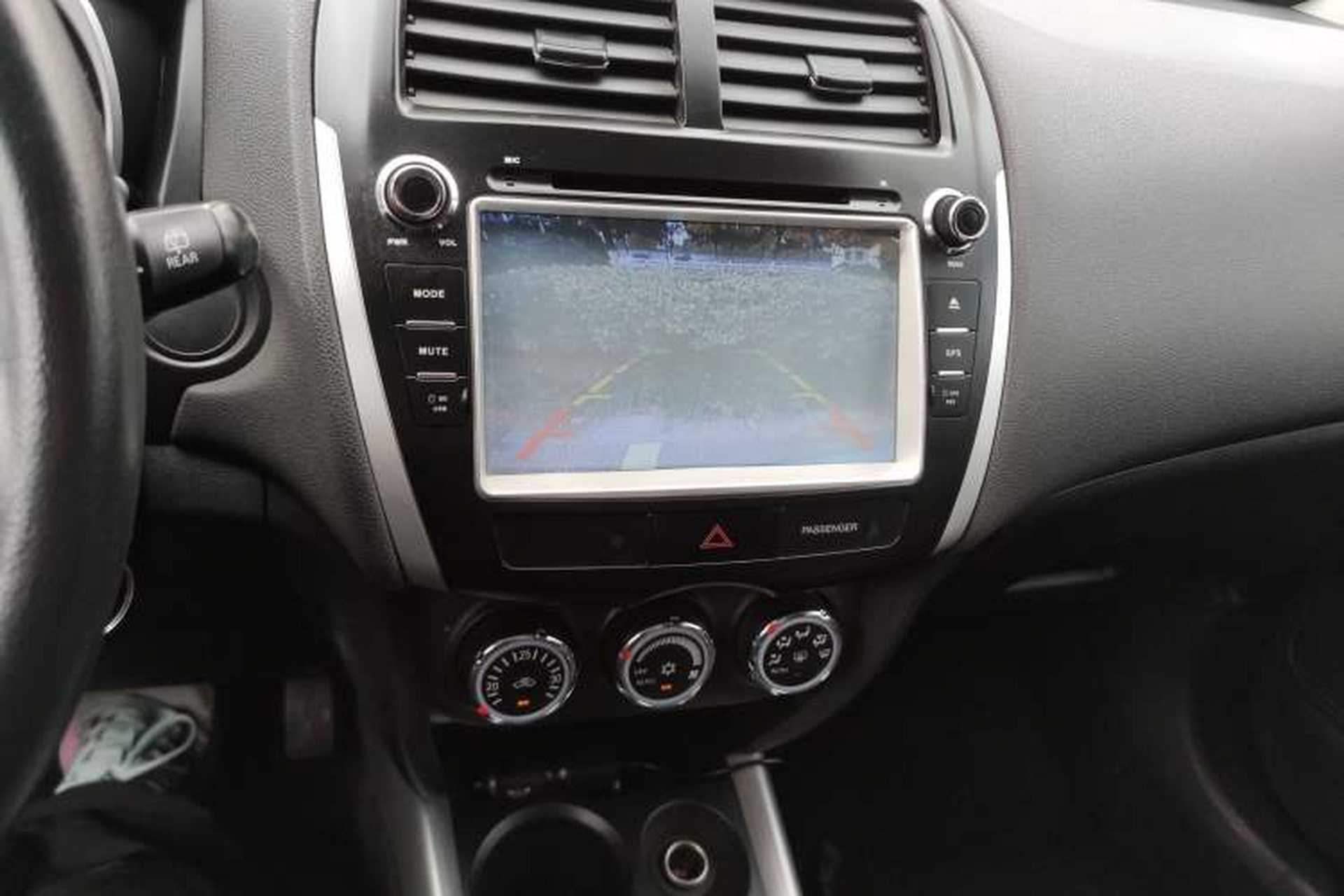 Used Mitsubishi ASX 2013 2.0L CVT Two-Wheel Drive Elite Edition Audio And AC Panel