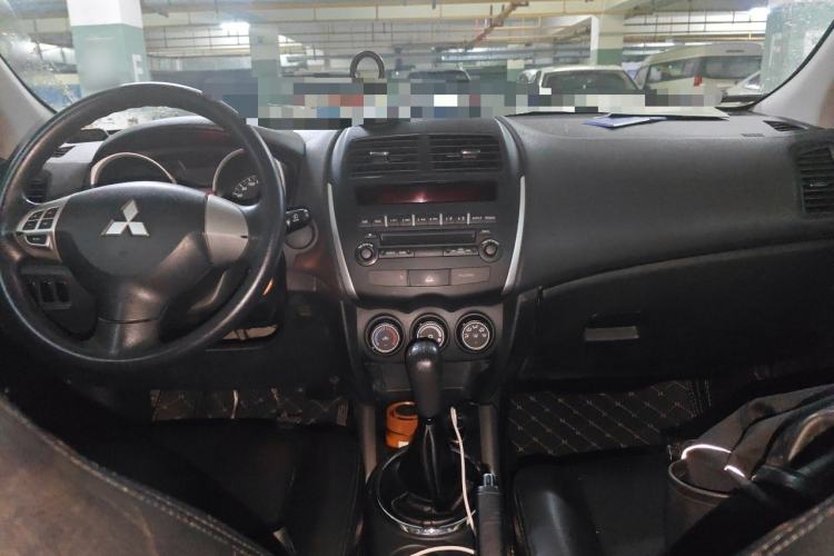 Used Mitsubishi ASX 2013 1.6L Manual Two-Wheel Drive Standard Edition Center Console