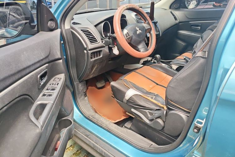 Used Mitsubishi ASX 2013 2.0L CVT Two-Wheel Drive Elite Edition Driver Seat