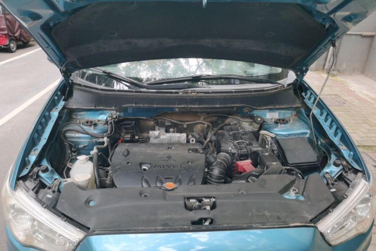 Used Mitsubishi ASX 2013 2.0L CVT Two-Wheel Drive Luxury Edition Engine Bay