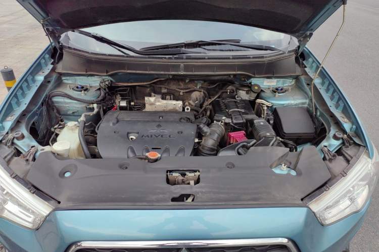 Used Mitsubishi ASX 2013 2.0L CVT Four-Wheel Drive Premium Edition Engine Bay