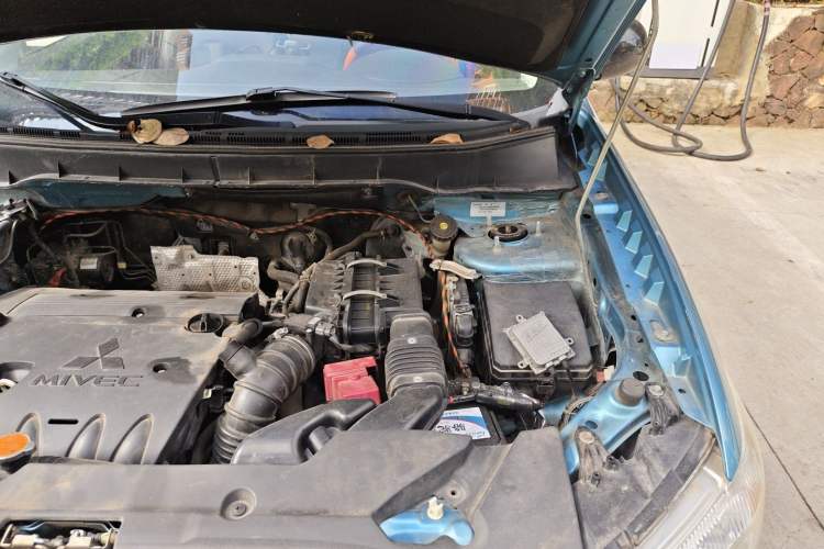 Used Mitsubishi ASX 2013 2.0L CVT Four-Wheel Drive Premium Edition Engine Bay Left