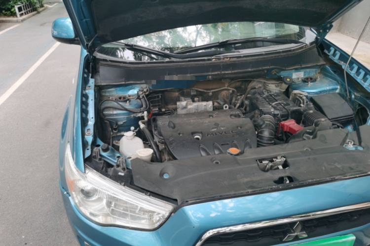 Used Mitsubishi ASX 2013 2.0L CVT Two-Wheel Drive Luxury Edition Engine Bay Right