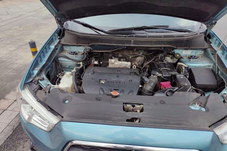 Used Mitsubishi ASX 2013 2.0L CVT Four-Wheel Drive Premium Edition Engine Bay Right