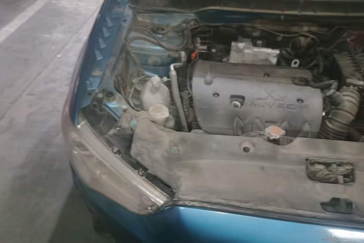 Used Mitsubishi ASX 2013 2.0L CVT Two-Wheel Drive Luxury Edition Engine Bay Right