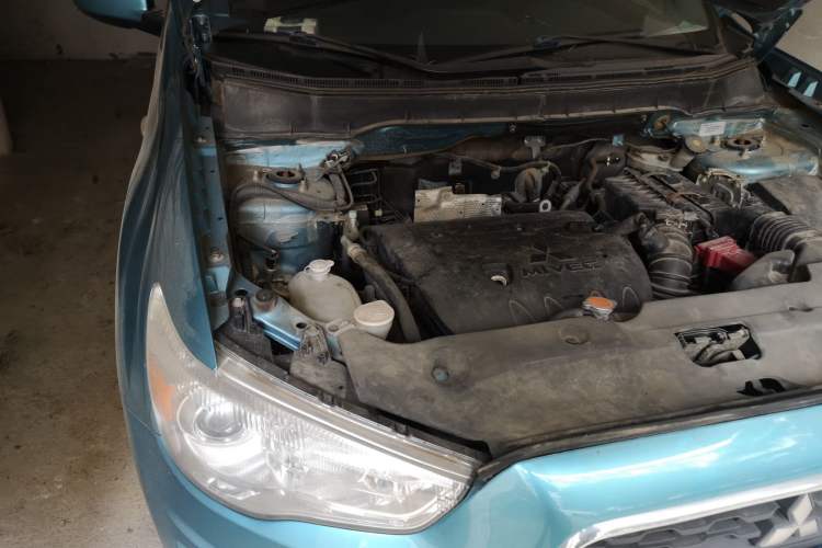 Used Mitsubishi ASX 2013 2.0L Manual Two-Wheel Drive Comfort Edition Engine Bay Right