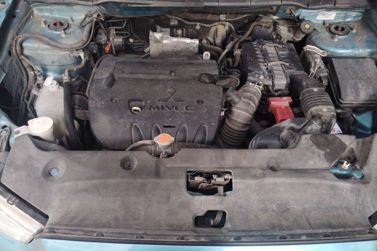 Used Mitsubishi ASX 2013 2.0L CVT Two-Wheel Drive Elite Edition Engine Bay