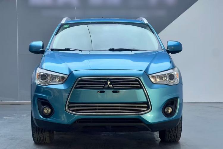 Used Mitsubishi ASX 2013 2.0L CVT Two-Wheel Drive Elite Edition Exterior 1