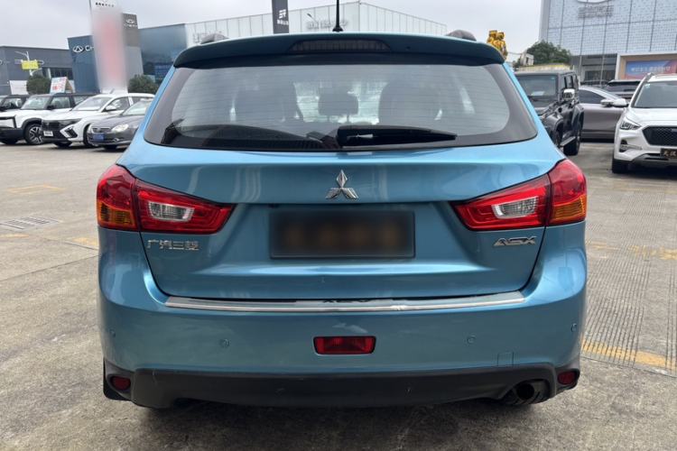 Used Mitsubishi ASX 2013 2.0L CVT Two-Wheel Drive Elite Edition Exterior 2