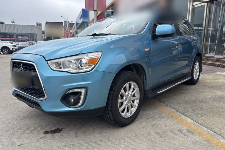 Used Mitsubishi ASX 2013 2.0L CVT Two-Wheel Drive Elite Edition Exterior 3