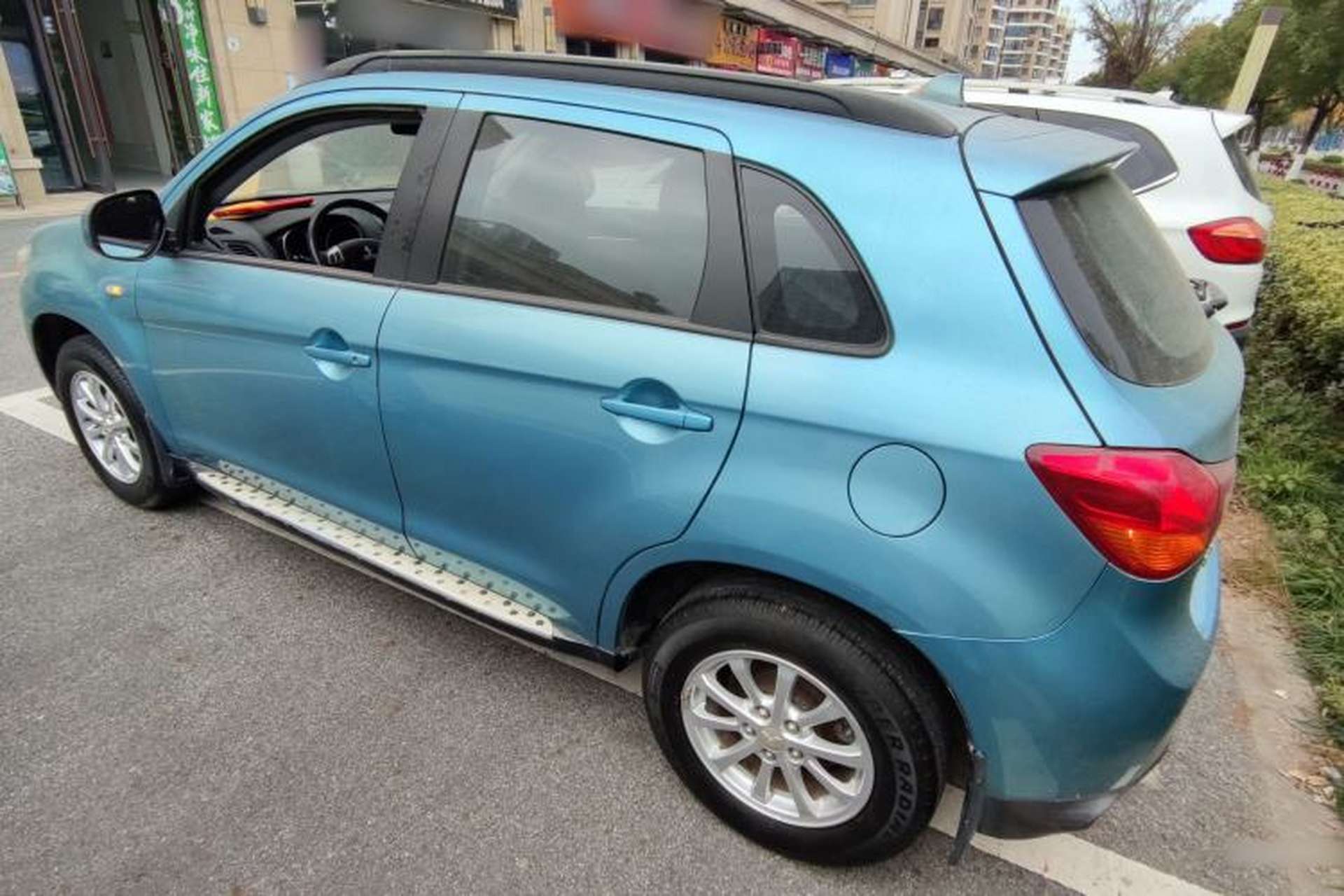 Used Mitsubishi ASX 2013 2.0L CVT Two-Wheel Drive Elite Edition Exterior 3