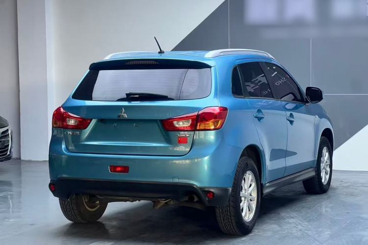 Used Mitsubishi ASX 2013 2.0L CVT Two-Wheel Drive Elite Edition Exterior 4