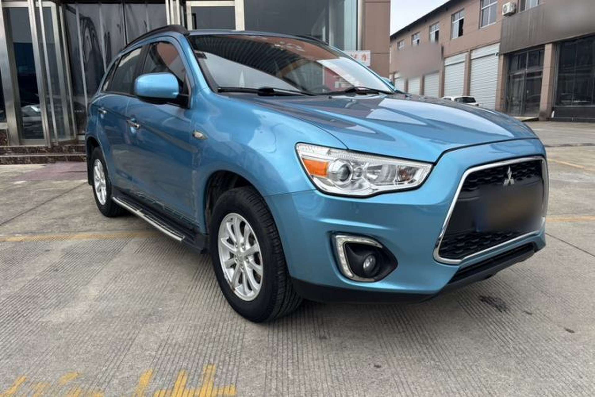 Used Mitsubishi ASX 2013 2.0L CVT Two-Wheel Drive Elite Edition Exterior 5