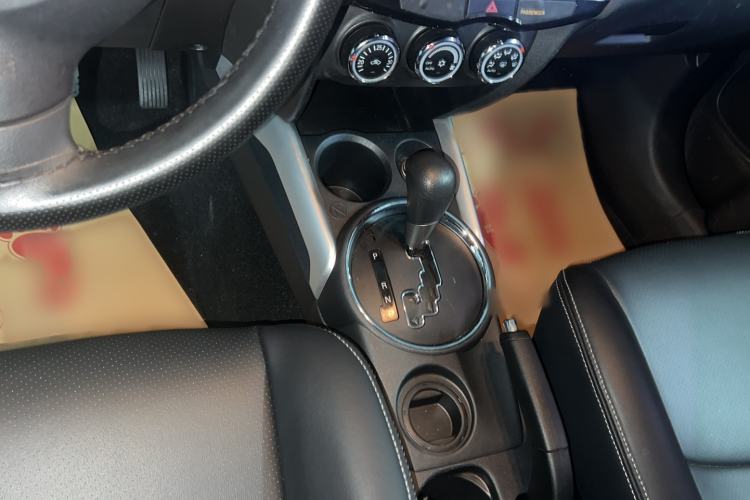 Used Mitsubishi ASX 2013 2.0L CVT Two-Wheel Drive Elite Edition Gear Lever
