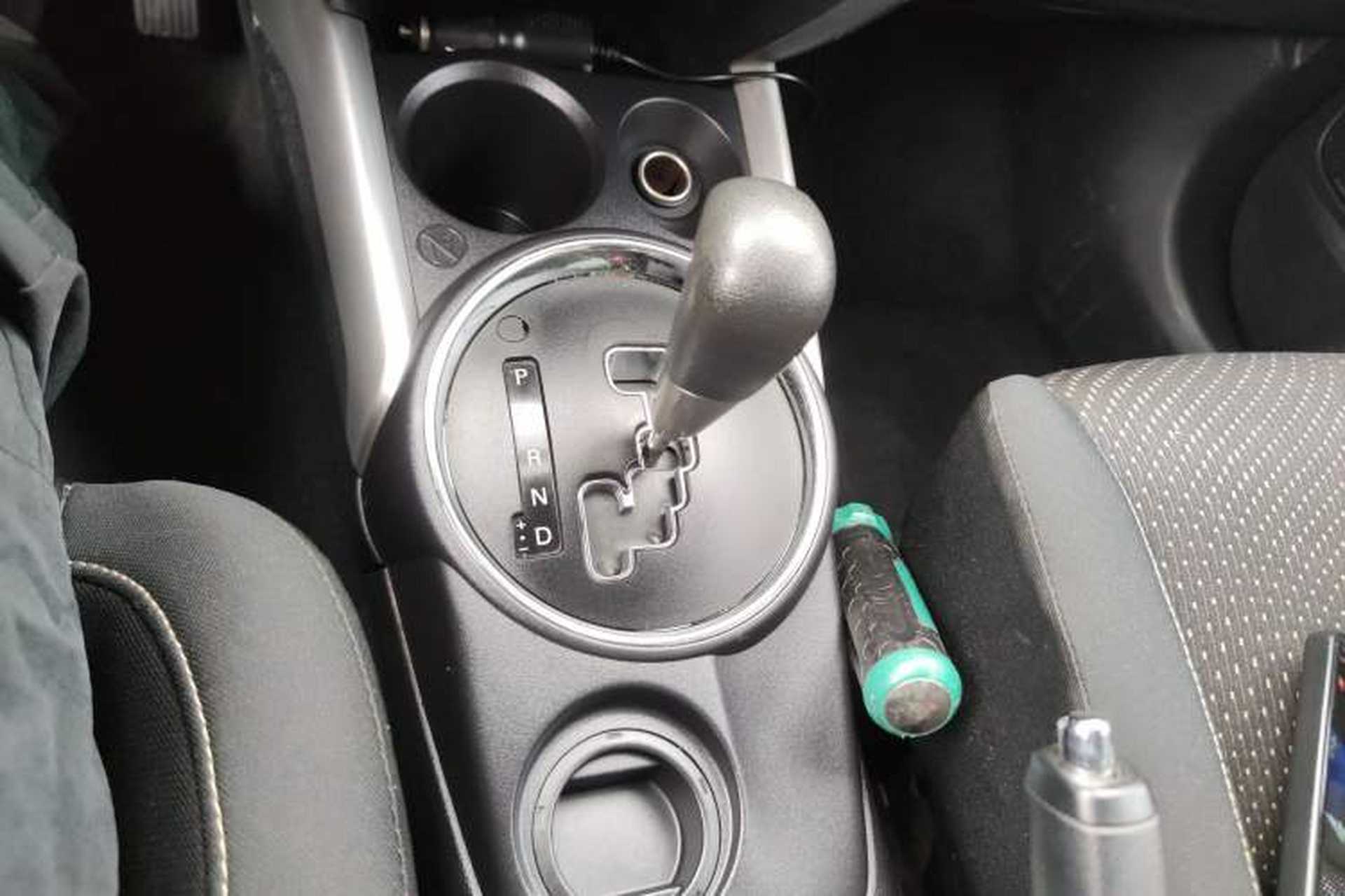 Used Mitsubishi ASX 2013 2.0L CVT Two-Wheel Drive Elite Edition Gear Lever