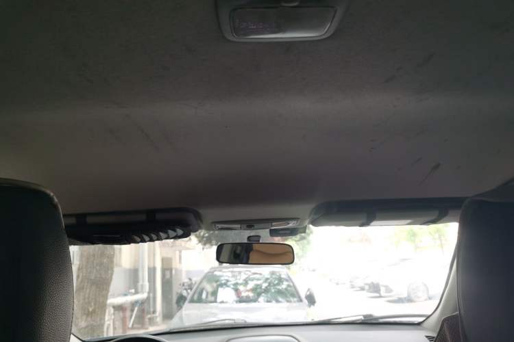 Used Mitsubishi ASX 2013 2.0L CVT Two-Wheel Drive Luxury Edition Headliner