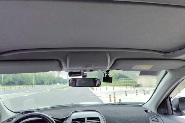 Used Mitsubishi ASX 2013 2.0L CVT Four-Wheel Drive Premium Edition Headliner