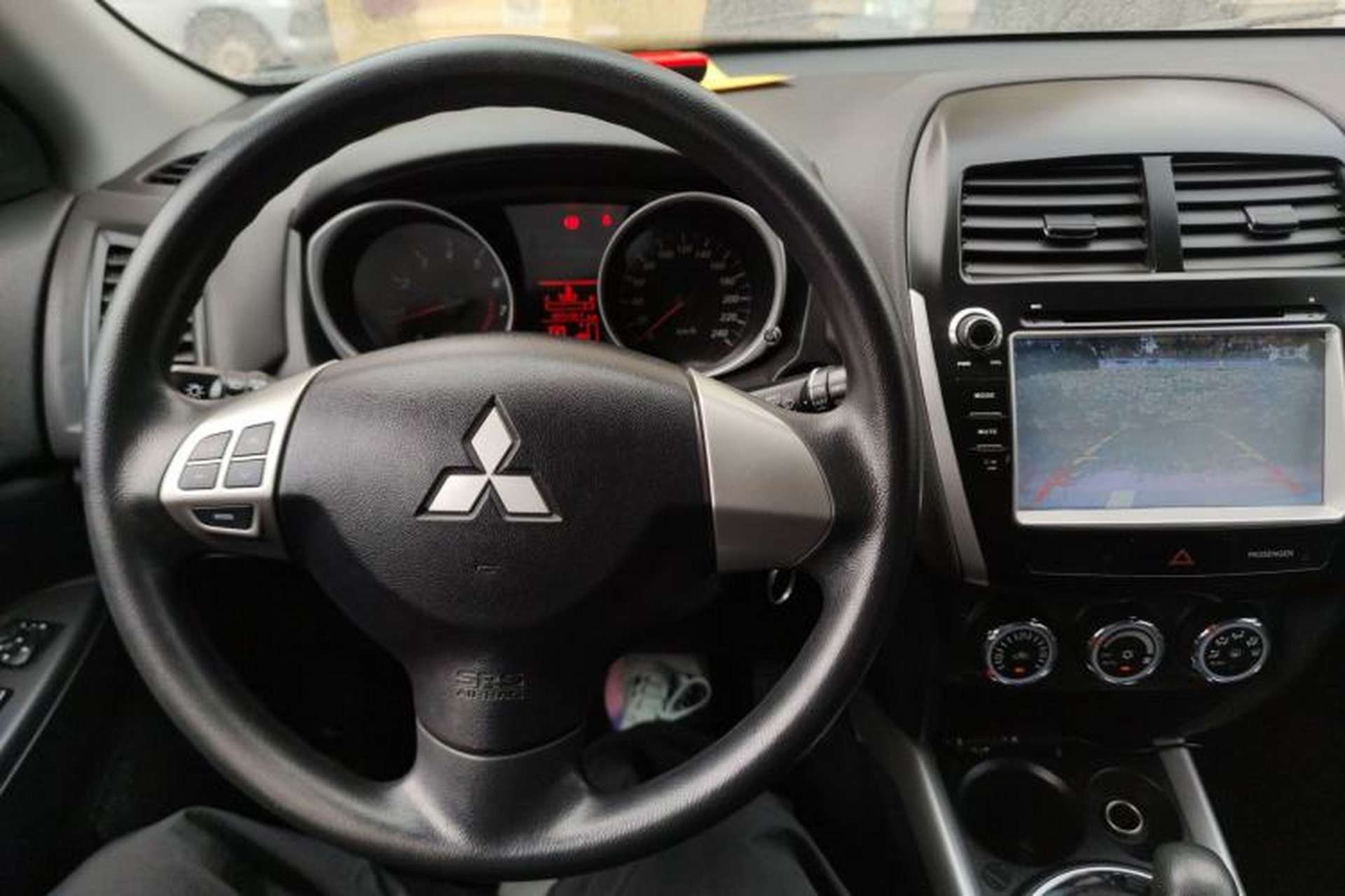 Used Mitsubishi ASX 2013 2.0L CVT Two-Wheel Drive Elite Edition Interior 2