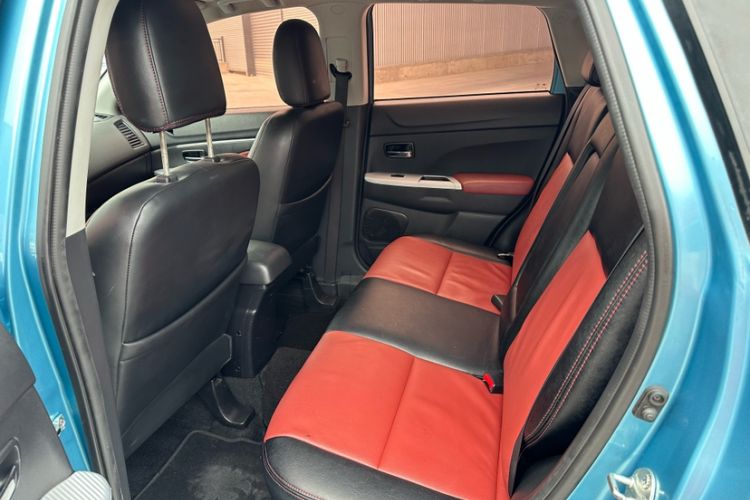 Used Mitsubishi ASX 2013 2.0L CVT Two-Wheel Drive Elite Edition Interior 3