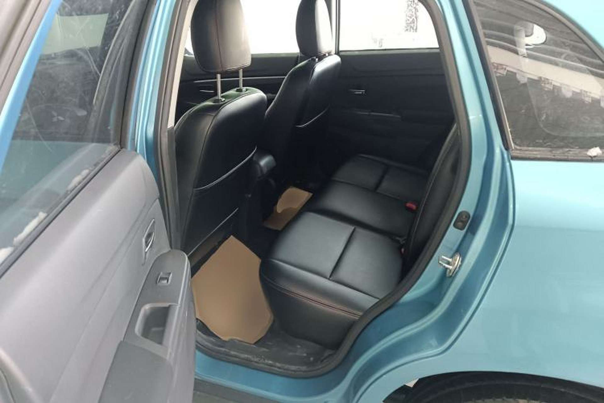 Used Mitsubishi ASX 2013 2.0L CVT Two-Wheel Drive Elite Edition Interior 4