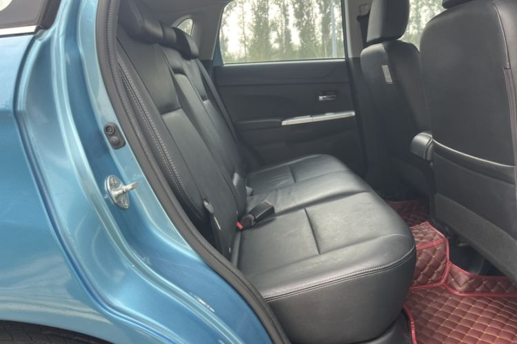 Used Mitsubishi ASX 2013 2.0L CVT Two-Wheel Drive Luxury Edition Interior 6