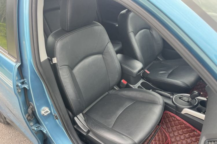 Used Mitsubishi ASX 2013 2.0L CVT Two-Wheel Drive Luxury Edition Interior 7