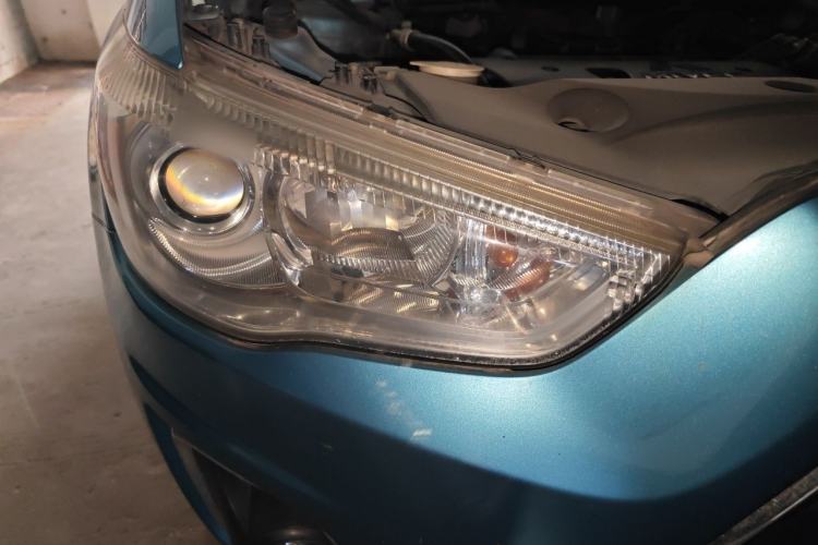 Used Mitsubishi ASX 2013 2.0L CVT Two-Wheel Drive Luxury Edition Right Front Headlight