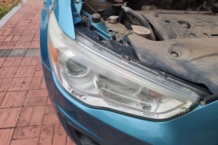 Used Mitsubishi ASX 2013 2.0L Manual Two-Wheel Drive Comfort Edition Right Front Headlight