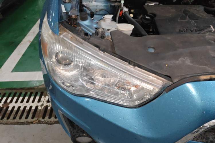Used Mitsubishi ASX 2013 1.6L Manual Two-Wheel Drive Standard Edition Right Front Headlight