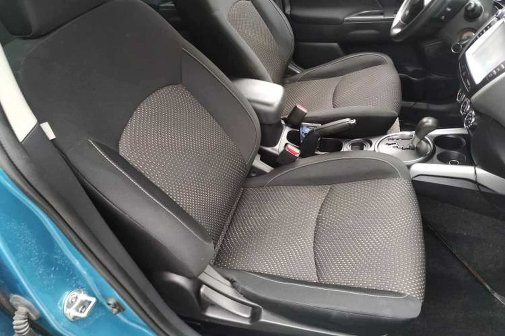 Used Mitsubishi ASX 2013 2.0L CVT Two-Wheel Drive Elite Edition Right Front Seat