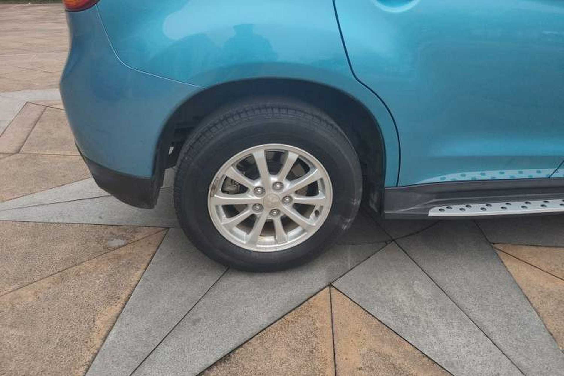 Used Mitsubishi ASX 2013 2.0L CVT Two-Wheel Drive Elite Edition Right Rear Wheel Hub