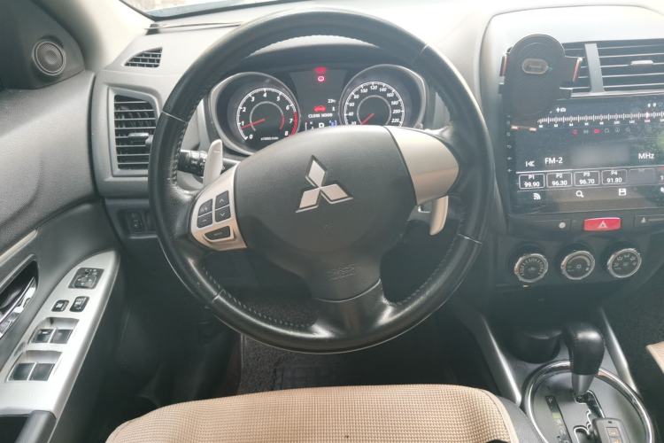 Used Mitsubishi ASX 2013 2.0L CVT Two-Wheel Drive Luxury Edition Steering Wheel