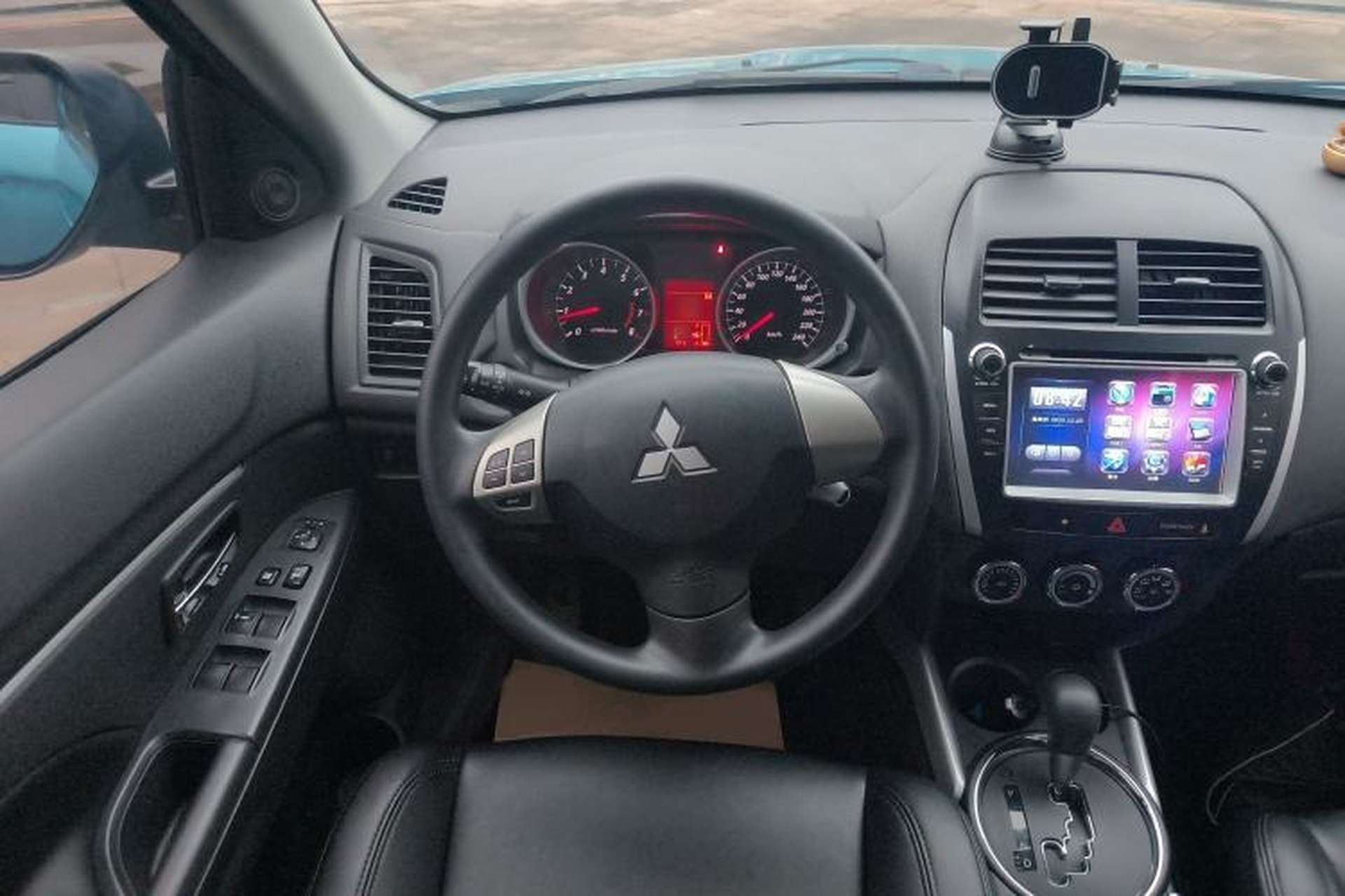 Used Mitsubishi ASX 2013 2.0L CVT Two-Wheel Drive Elite Edition Steering Wheel