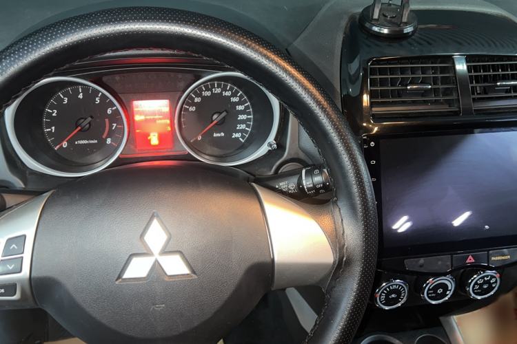 Used Mitsubishi ASX 2013 2.0L CVT Two-Wheel Drive Elite Edition Steering Wheel