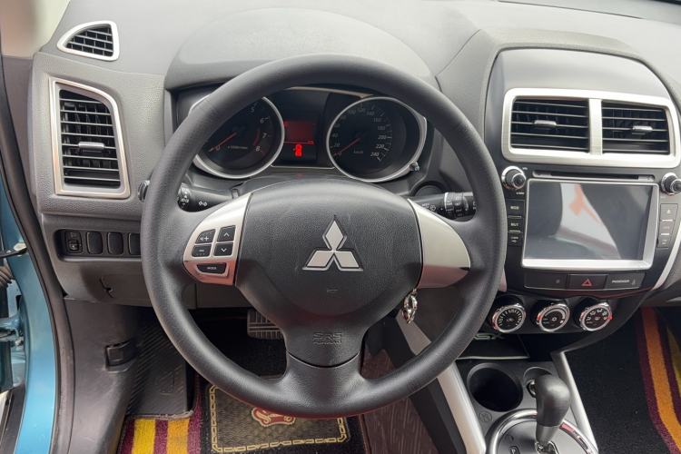Used Mitsubishi ASX 2013 2.0L CVT Two-Wheel Drive Elite Edition Steering Wheel