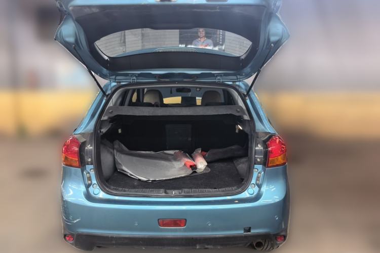 Used Mitsubishi ASX 2013 2.0L CVT Two-Wheel Drive Elite Edition Trunk