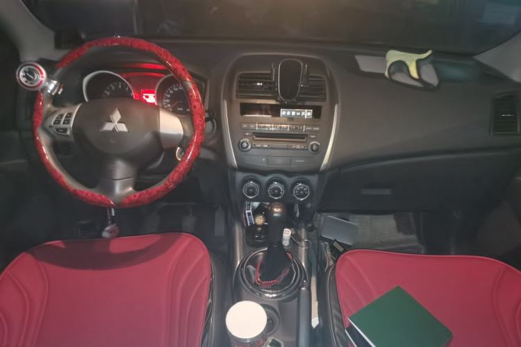 Used Mitsubishi ASX 2013 2.0L Manual Two-Wheel Drive Comfort Edition Center Console