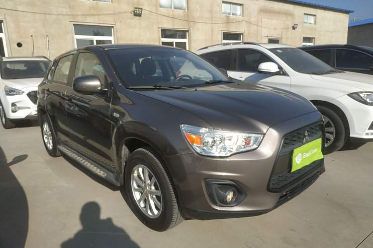 Used Mitsubishi ASX 2013 2.0L CVT Two-Wheel Drive Elite Edition Exterior 1