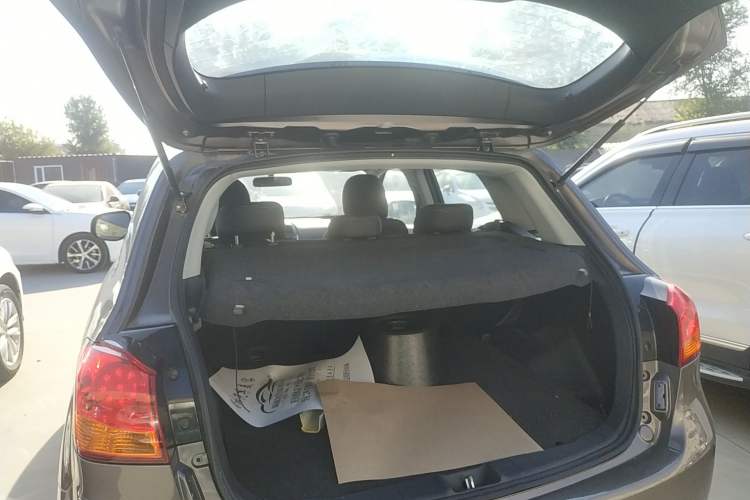 Used Mitsubishi ASX 2013 2.0L CVT Two-Wheel Drive Elite Edition Trunk